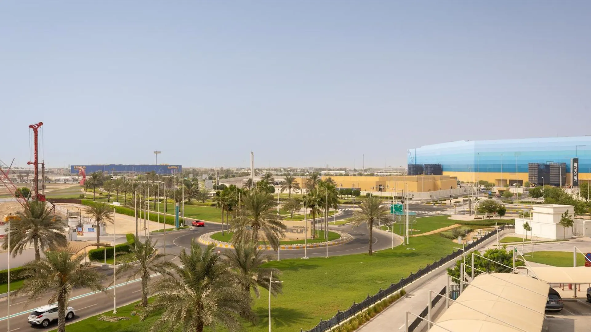 Maison Privee - Chic Yas Island Escape With Iconic Ferrari World Vws Abu Dhabi Emirati Arabi Uniti