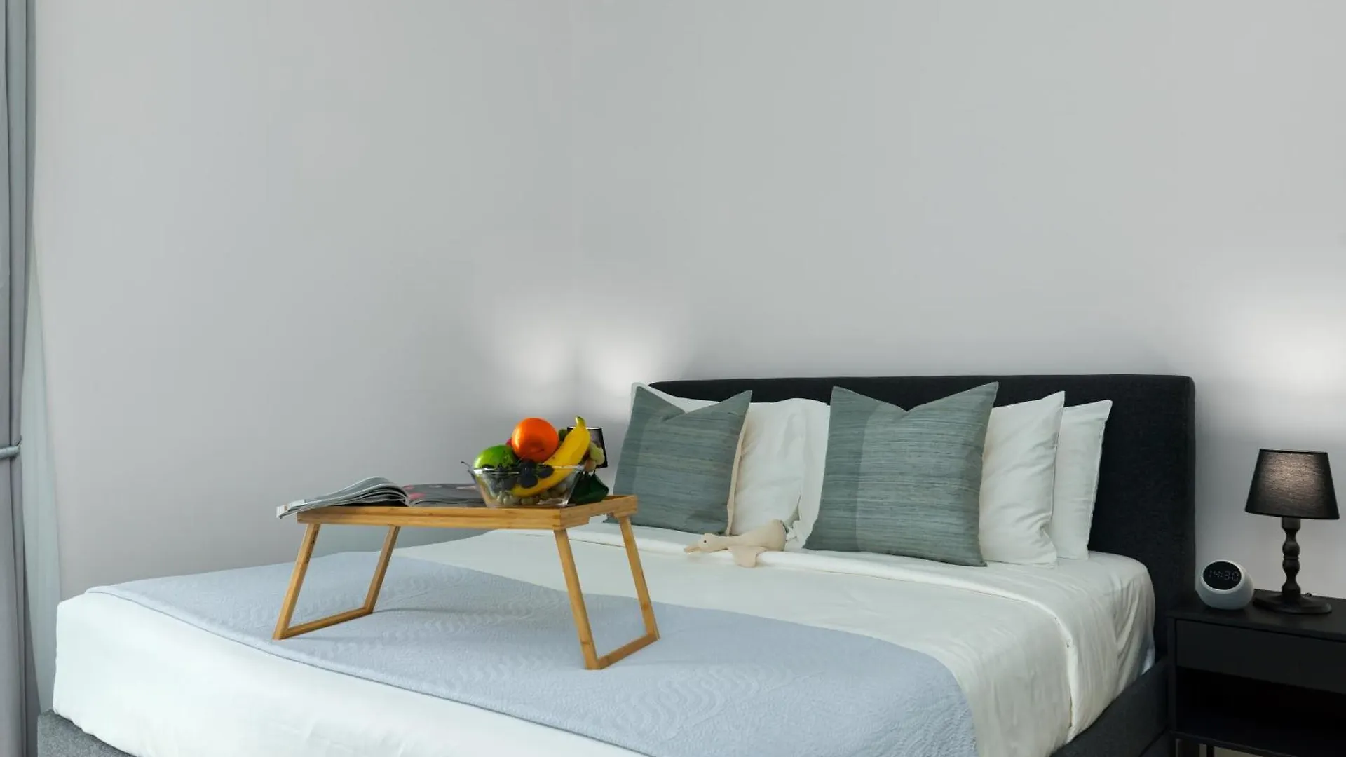 Maison Privee - Chic Yas Island Escape With Iconic Ferrari World Vws Abu Dhabi