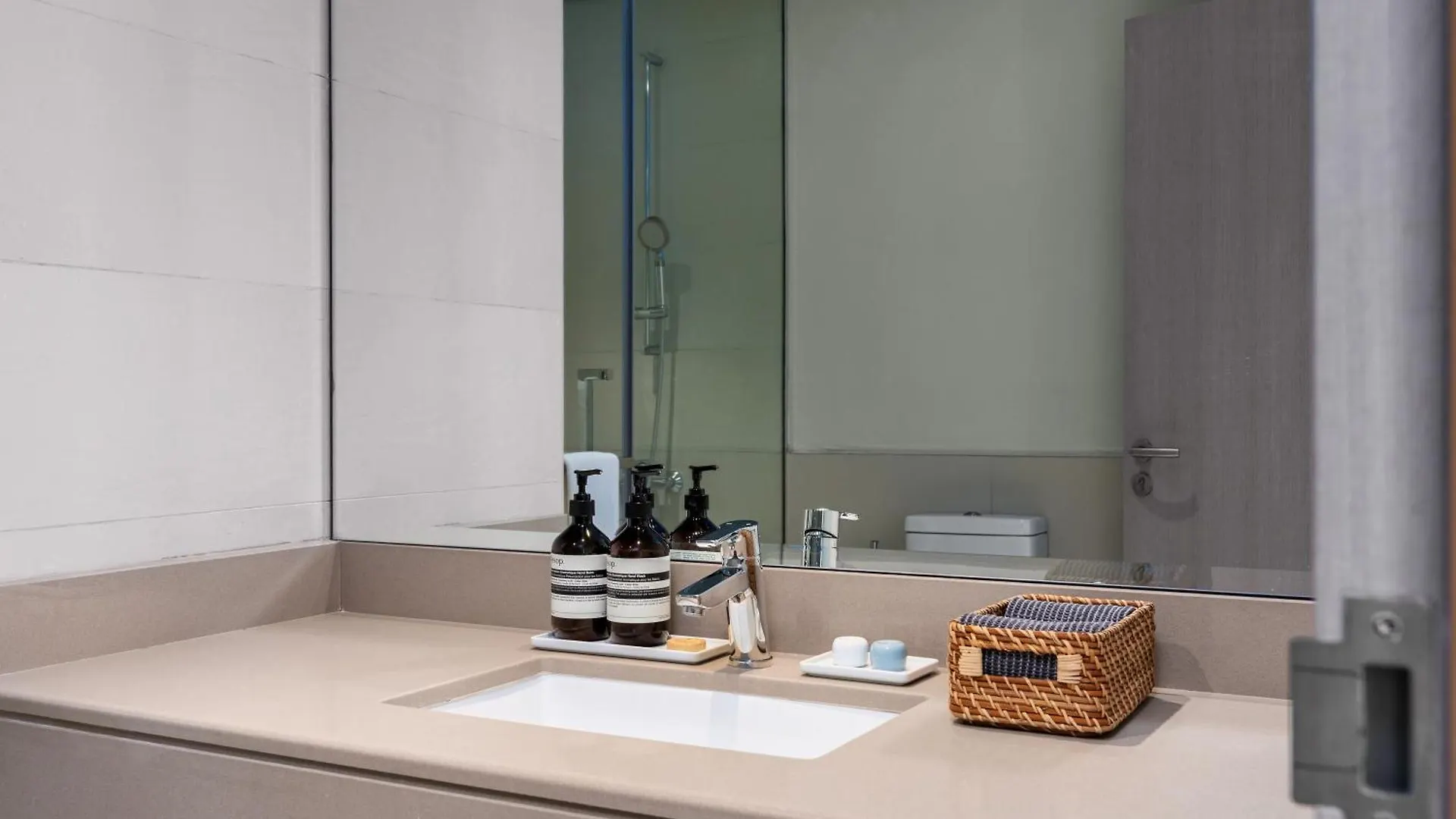 Apartmán Maison Privee - Chic Yas Island Escape With Iconic Ferrari World Vws Abú Dhabí Spojené arabské emiráty